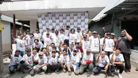 Sejumlah Pemuda di Sidoarjo mengikuti pelatihan membuat topi yang digelar oleh Kelompok Sukarelawan Ganjar Pranowo. (Dok. Istimewa)