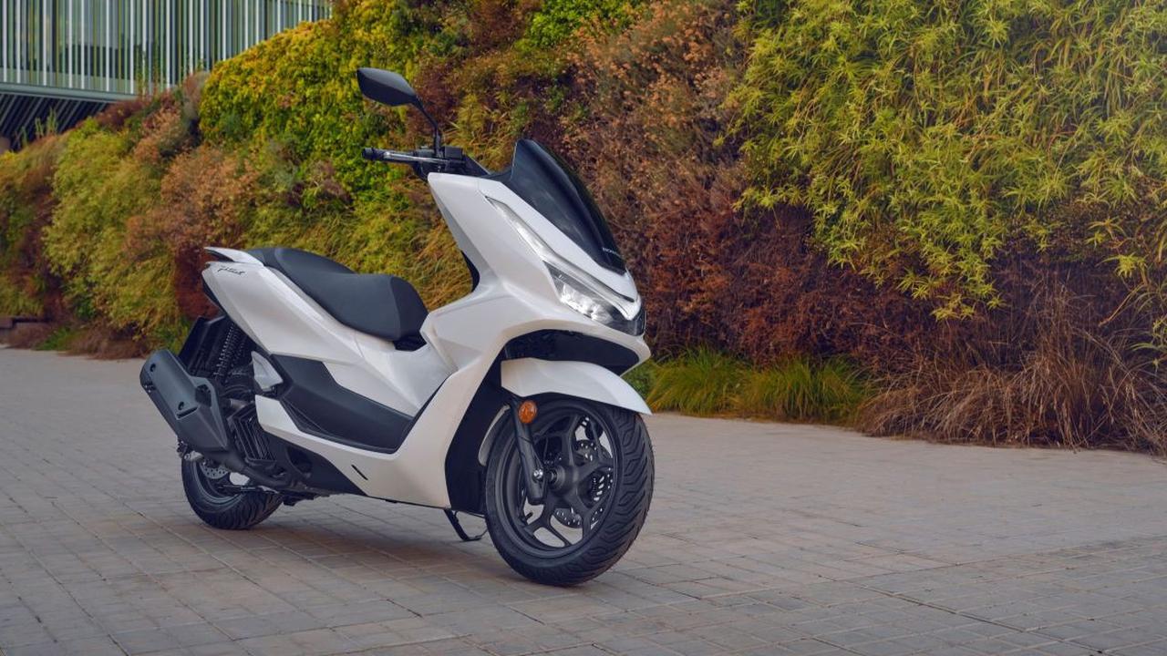 Honda PCX Terbaru Hadir dengan Desain yang Terinspirasi Skutik Eropa, Semakin Terlihat Elegan