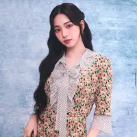 Lihat di sini tampilan Karina aespa di Prada Milan Fashion Week. [Dok/Prada].