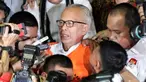 Komisi Pemberantasan Korupsi (KPK) menjadwalkan memeriksa tersangka kasus dugaan suap hakim PTUN Medan, Otto Cornelis Kaligis. Namun, pengacara senior itu menolak diperiksa dengan alasan sakit.