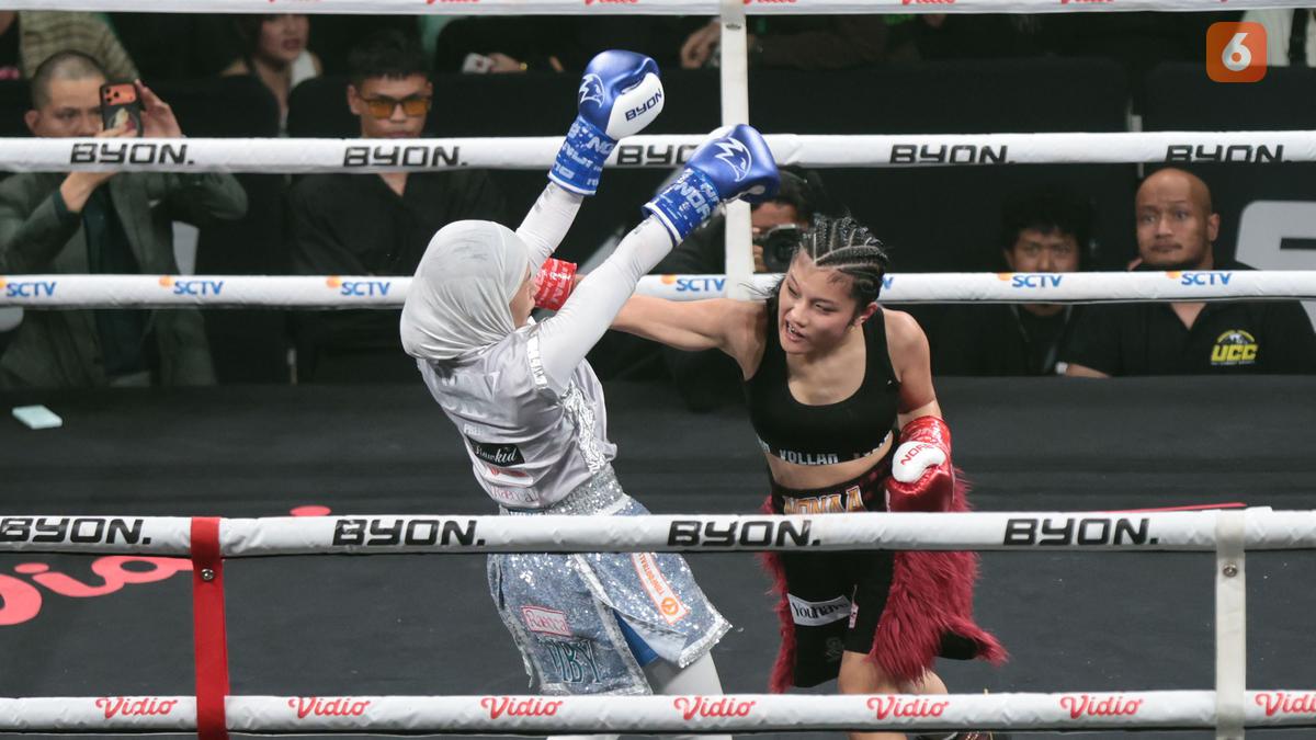 Aksi Sengit Fighter di Byon Combat Showbiz 8