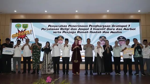 Gubernur Harum Salurkan Gratispol di Bontang, Kutim, dan Berau: Komitmen Hadirkan Kesejahteraan Sosial dan Spiritual
