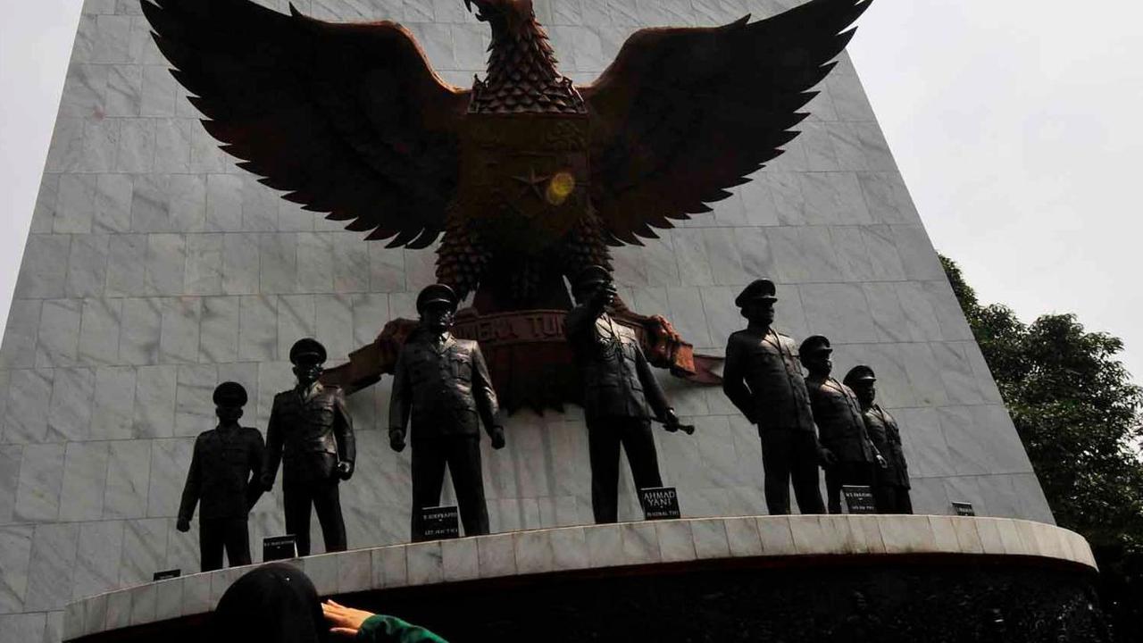 Perwira Tinggi dan Dewan Jenderal yang menjadi korban G30S PKI meliputi Letjen Ahmad Yani, Mayjen R Soeprapto, Mayjen Mas Tirtodarmo Harjono, Mayjen S Parman, Brigjen DI Panjaitan dan Brigjen Soetojo Siswomihardjo.<br>