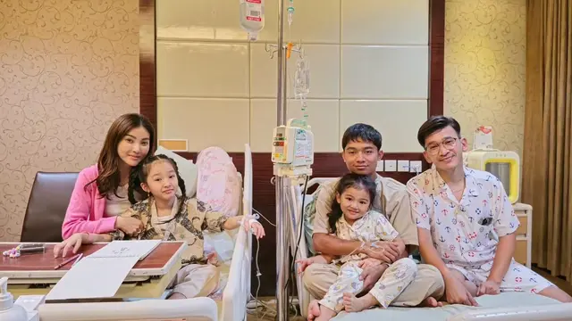 Potret keluarga Sarwendah dan Ruben Onsu sebelum gugatan cerai dilayangkan (Sumber: Instagram/@sarwendah29)