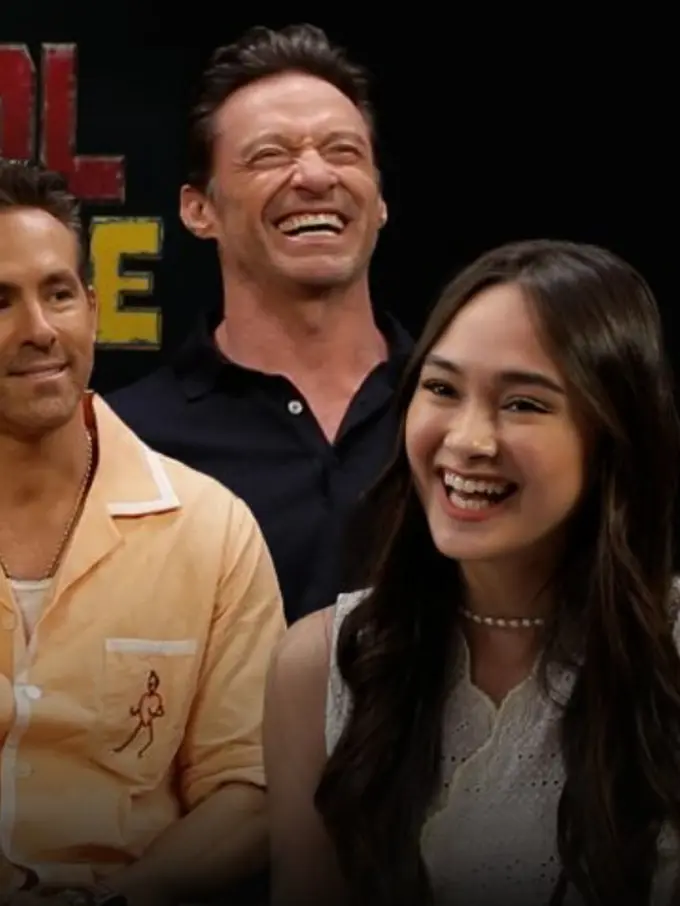 OOTD Menawan Caitlin Halderman Pakai Wastra Saat Wawancara Ryan Reynolds dan Hugh Jackman untuk Deadpool & Wolverine