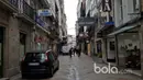 Calle Real, sebuah jalan kota La Coruna yang menjadi tujuan turis mencari oleh-oleh. (Bola.com/Okky Herman Dilaga)