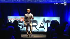 Penulis novel yang kariernya sudah tidak diragukan lagi. Karya pertamanya yang sudah diadopsi menjadi layar lebar yaitu Negeri 5 Menara, mendapat respon positif dari masyarakat.