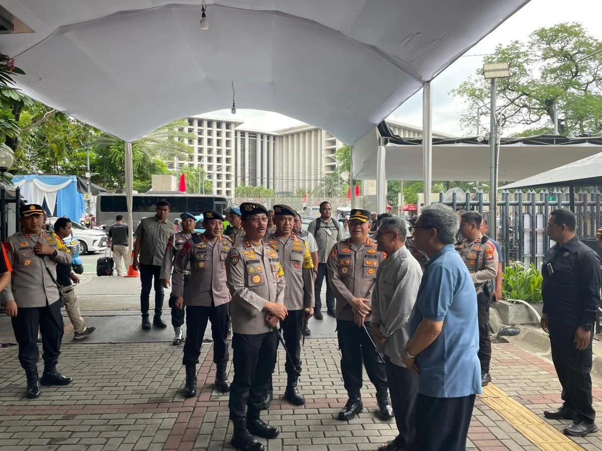 FOTO: Polri Siagakan Pengamanan Jelang Perayaan Natal dan Tahun Baru