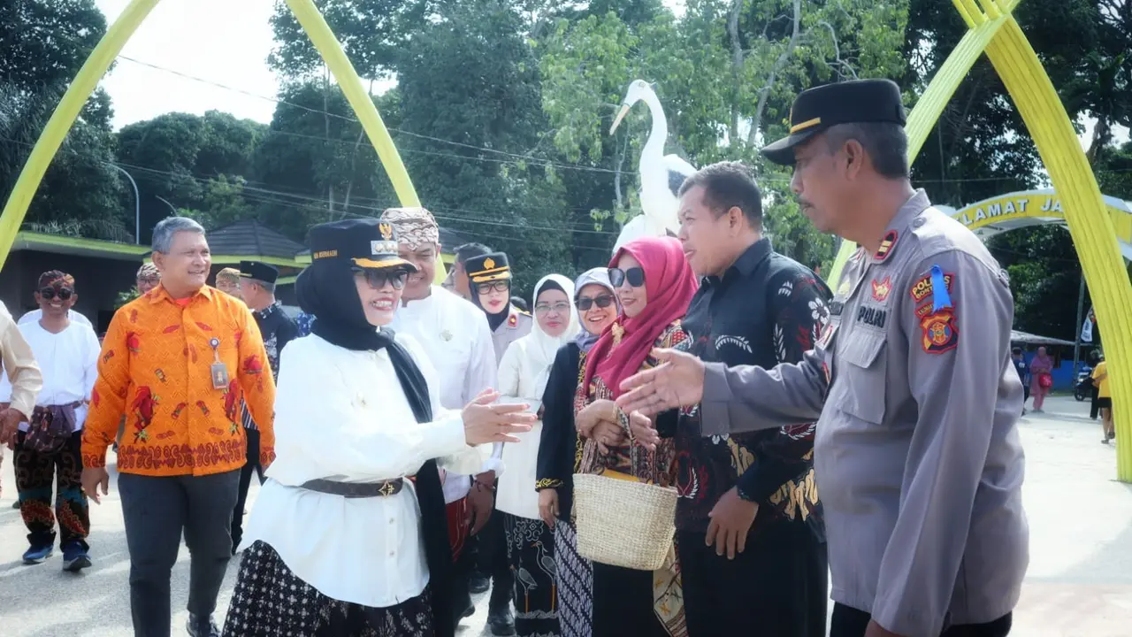 Wali Kota Bontang Resmi Tutup Erau Pelas Benua 2025, Tegaskan Pentingnya Pelestarian Budaya Lokal 