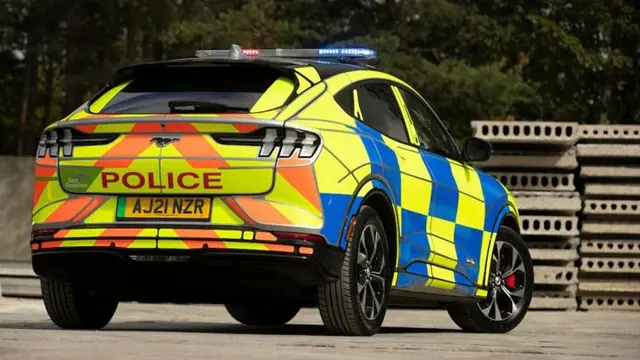 Mobil polisi Mustang Mach-E ini akan digunakan oleh beberapa wilayah di Inggris (TopGear)