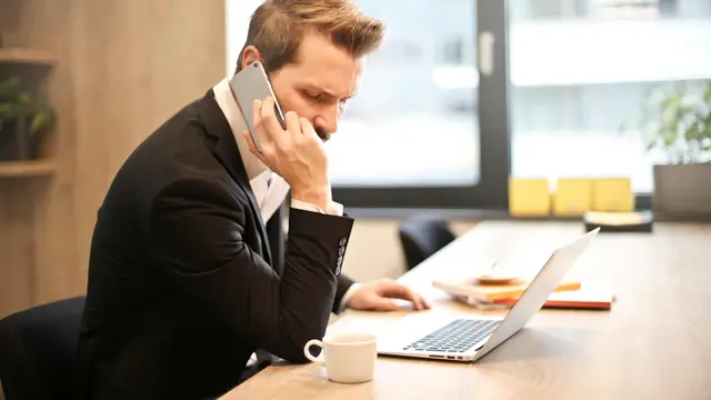 5. Rekan Kerja Kompetitif Secara Tidak Sehat