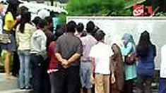 Terlambatnya pengumuman penerimaan siswa baru tingkat SMA di ibukota membuat sejumlah orangtua calon siswa khawatir. 