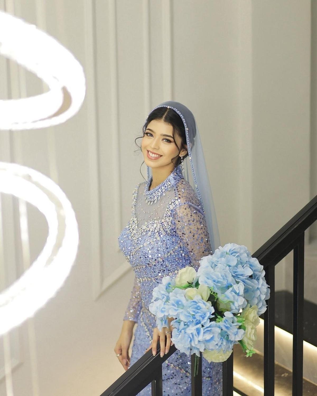 Tampil Begitu Elegan