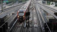Stasiun-stasiun tersebut adalah Stasiun Dukuh Atas, Setiabudi, Rasuna Said, Kuningan, Pancoran, Cikoko, Ciliwung, Cawang, TMII, Kampung Rambutan, Ciracas, Harjamukti, Halim, Jatibening Baru, Cikunir I, Cikunir II, Bekasi Barat, dan Jati Mulya. (Liputan6.com/Herman Zakharia)