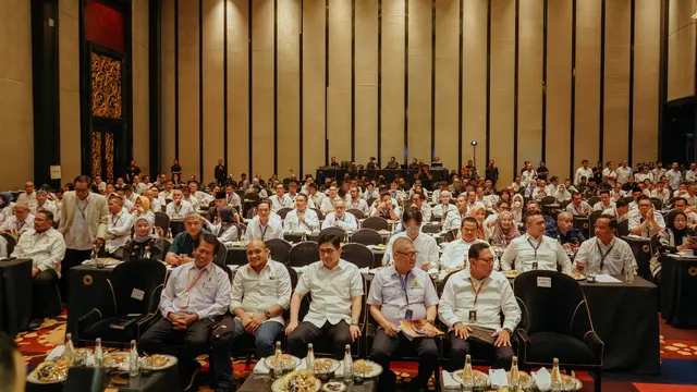 Almer Faiq Rusydi terpilih secara aklamasi sebagai Ketua Umum Kadin Jawa Barat periode 2024-2029.