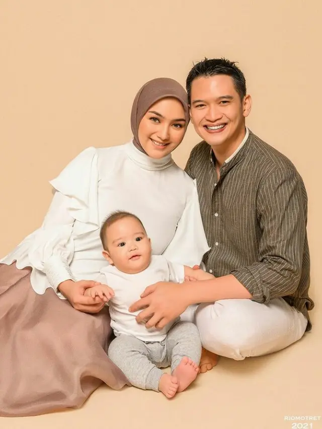 Tips Agar Produksi ASI Berlimpah ala Citra Kirana