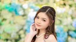 Kendati demikian, lewat Instagram akun Bella, Daniel, hingga Putri Rigan tak terlihat sosok ayah. Unggahan terbaru Bella Shofie, tanpa Putri Rigan, mereka terlihat tengah dalam perjalanan liburan. (Liputan6.com/IG/putri_rigan)
