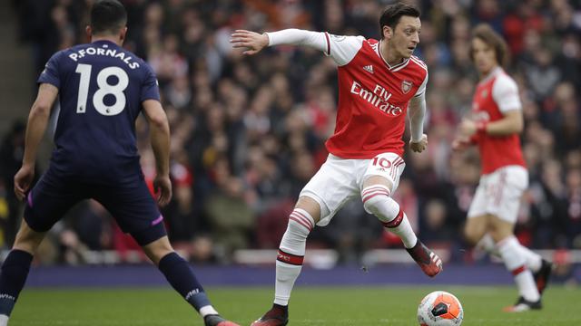 Melihat Sepak Bola Indah Ala Mesut Ozil di Arsenal