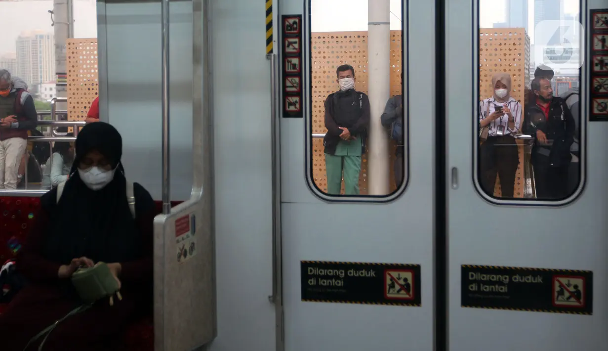 Pada lintas Commuterline Bogor, mulai 1 Juni, PT KCI akan mengoperasikan 420 perjalanan dengan 41 rangkaian. (Liputan6.com/Johan Tallo)