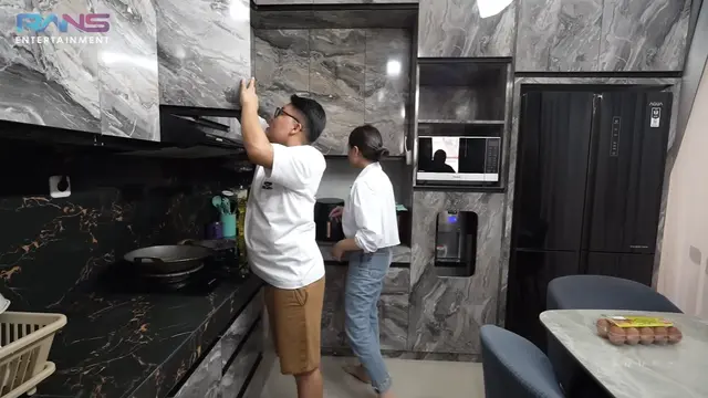 Potret Dapur Rumah Merry Asisten Raffi Ahmad