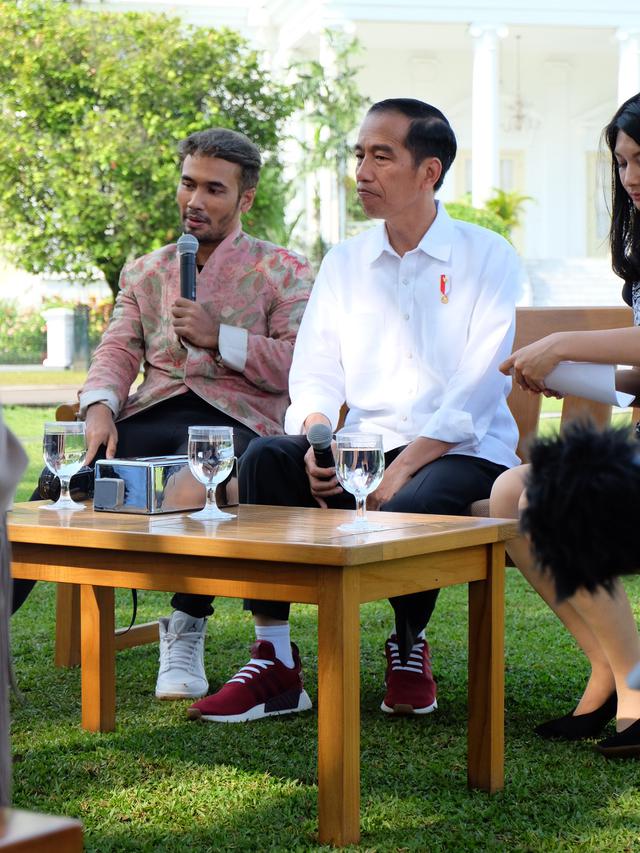 Jokowi Bincang Santai dengan Konten Kreator XYZ 2018