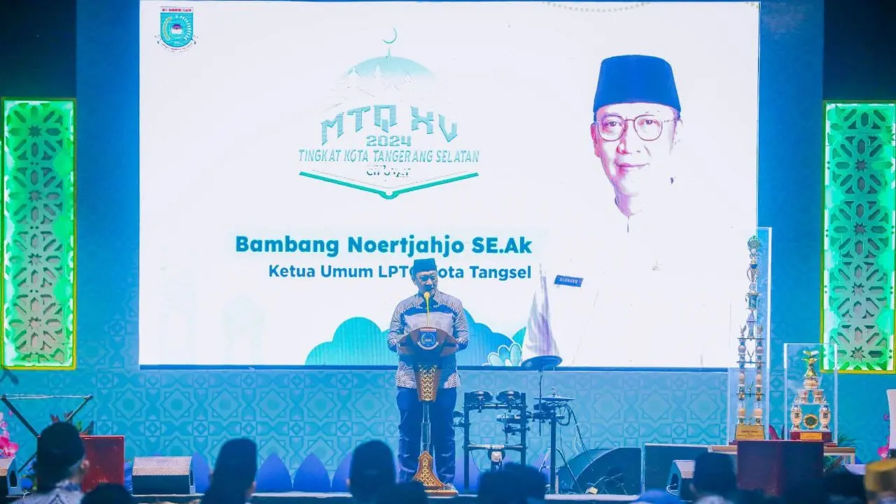 Wali Kota Tangerang Selatan Benyamin Davnie