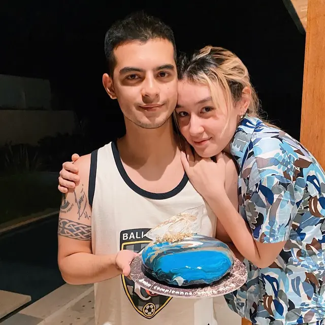 5 Tahun Pacaran, Ini 7 Potret Kemesraan Ciccio Manassero dan Natasha Ryder
