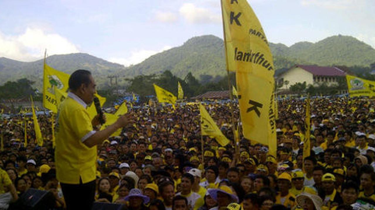 Politisi Golkar sebut ekonomi makin lemah