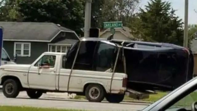 7 Benda Dibawa Pakai Truk Ini Absurd Abis