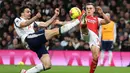 Laga yang bertajuk Derby London utara tersebut berlangsung sengit sejak awal pertandingan. Dua gol mewarnai laga sebelum turun minum. (AP Photo/Ian Walton)