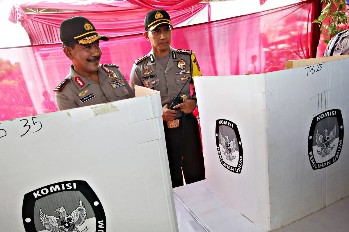 20151209-Pastikan Kelancaran Pilkada Serentak, Kapolri Turun Lapangan