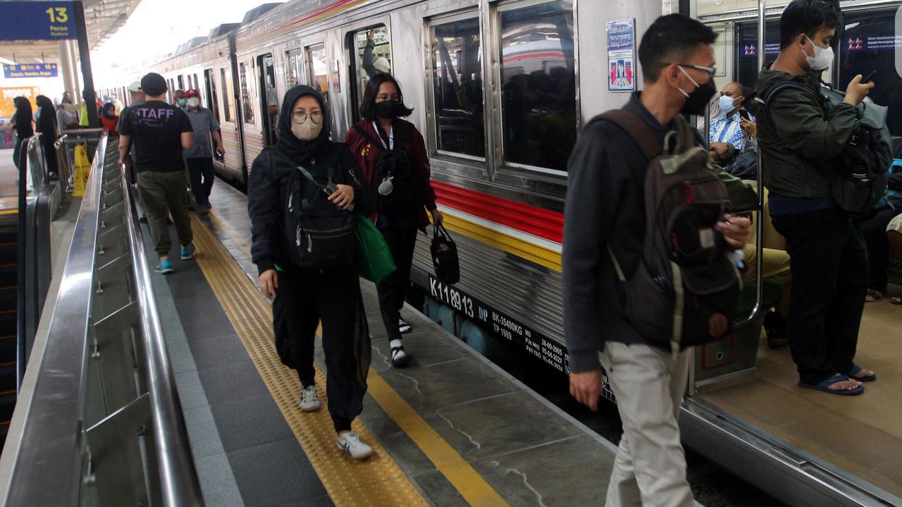 Menhub Budi: Subsidi KRL Berbasis NIK di 2025 Masih Wacana, Belum Ada Keputusan Final
