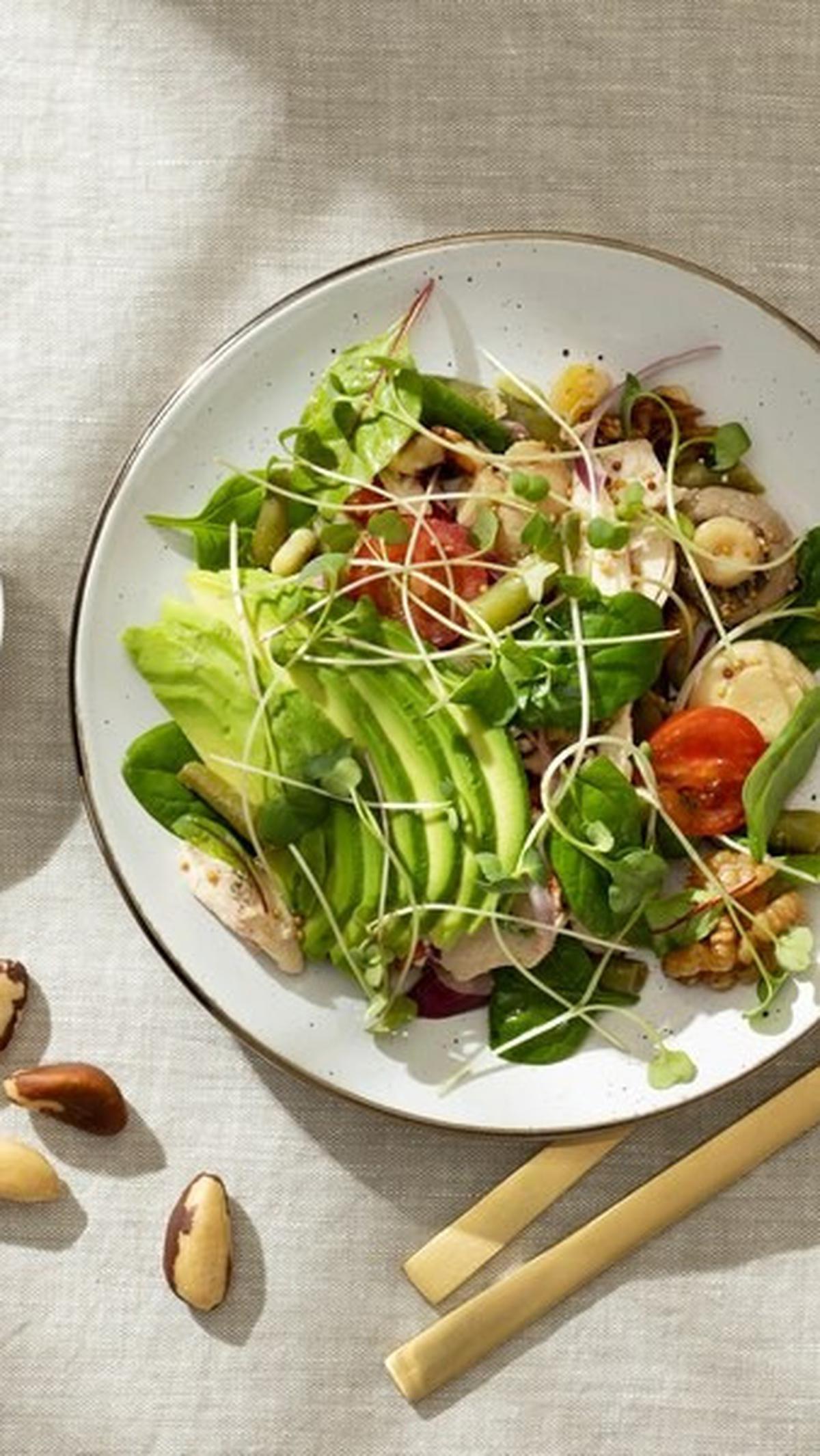 9. Resep Salad Alpukat<br>