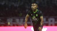 Bek kanan Persebaya Surabaya, Ardi Idrus. (Bola.com/Aditya Wany)