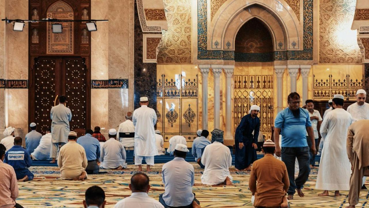 Doa Tarawih Lengkap Beserta Arti, Ketahui Keutamaannya