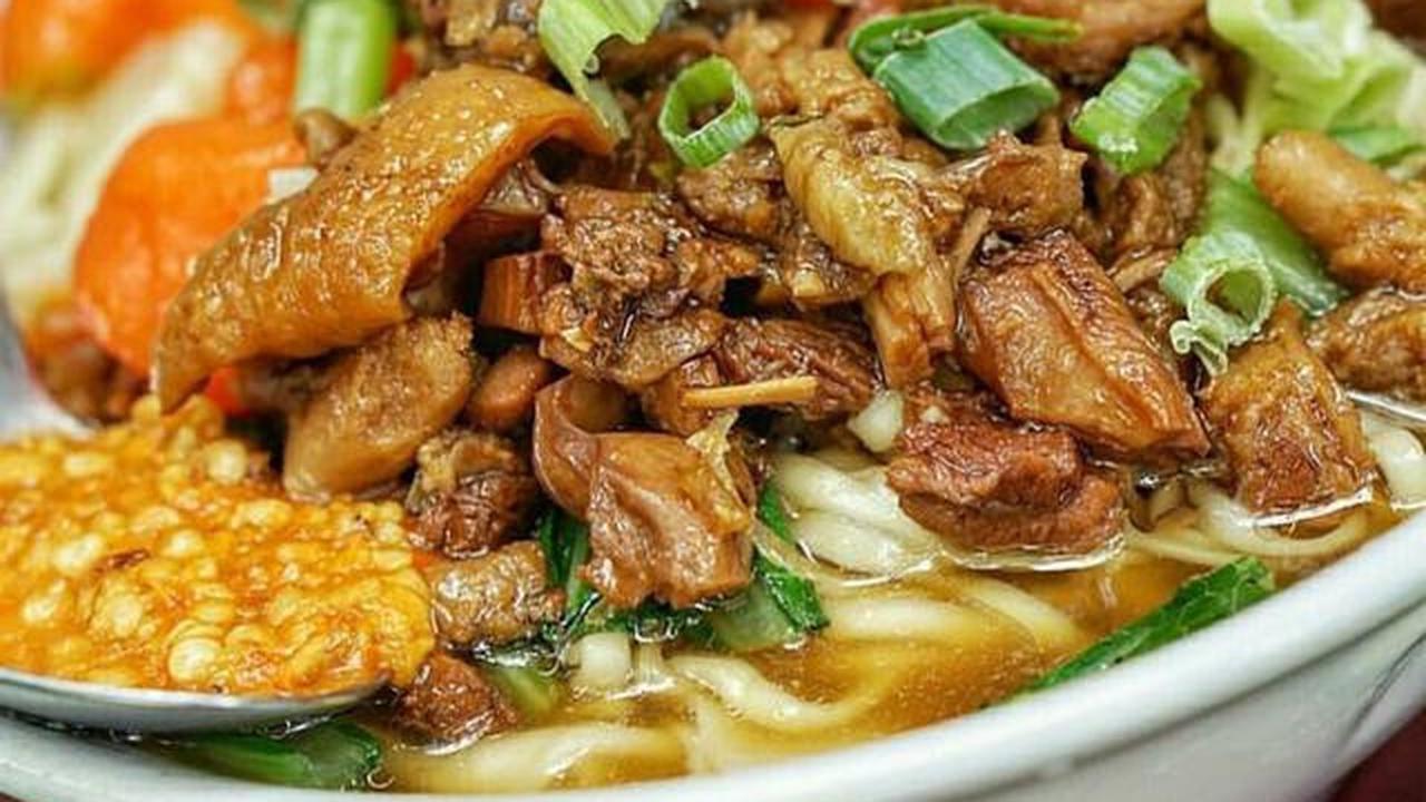6 Resep Mie Ayam Jakarta Asli dengan Bumbu Gurih yang Meresap, Ala Pedagang Gerobakan