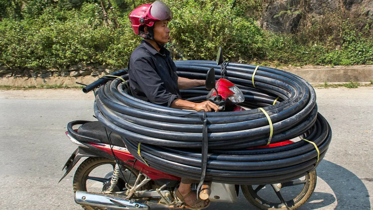 Potret Pemotor Vietnam yang Bikin Geleng-geleng Kepala