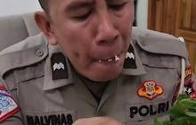 Begitu Nikmat, Sebelum Berangkat Dinas Aipda Malvinas Makan Langsung di Cobek Pakai Sambal Plus Lalap Daun Pohpohan