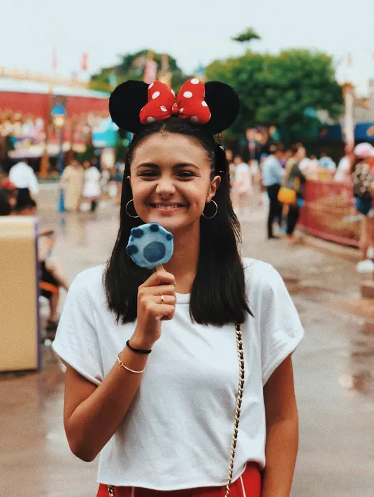 (Instagram/amandarawles)