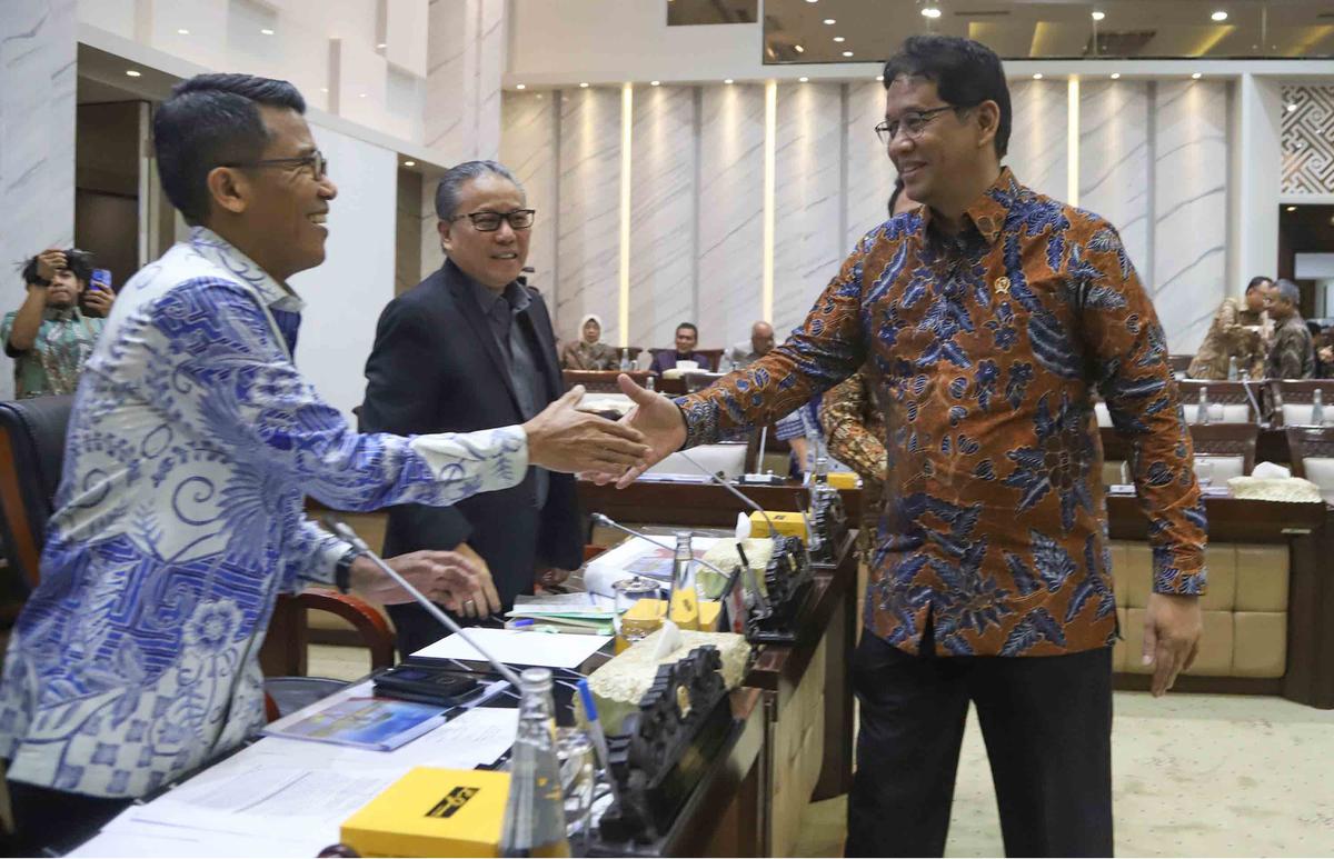 FOTO:  Rapat Perdana, Menkeu Purbaya dan Komisi XI DPR Bahas Anggaran  Rp 52 Triliun