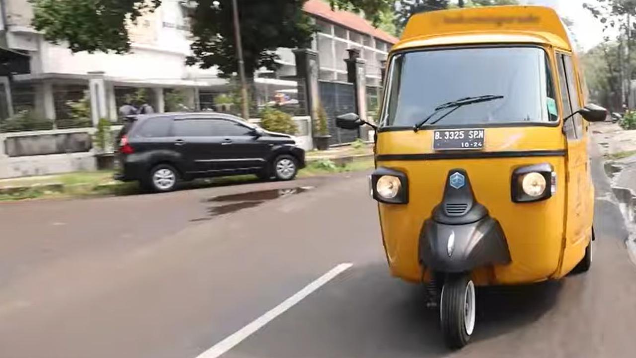 Panen Cuan dari Jual Mi Pakai Bajaj, Pemuda Jaksel Ini Raup Omzet hingga Rp100 Juta Per Bulan