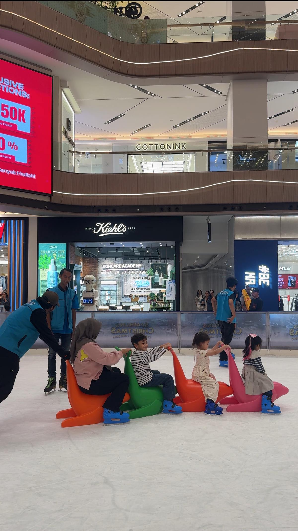 Pakuwon Mall Bekasi Gelar Sparkling Christmas, Acara Spektakuler Merayakan Akhir Tahun 2025