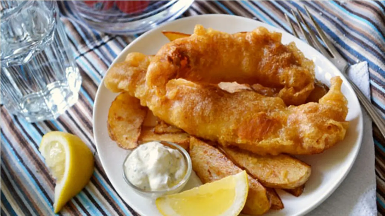 [Bintang] Nggak Akan Semahal di Resto, Ini Resep Fish and Chips yang Enak!