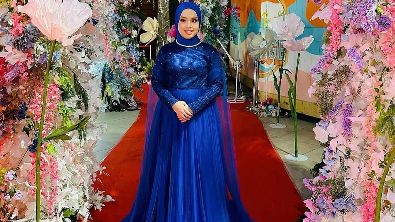"Namun sekarang, orang mulai melihatku sebagai musisi dan mengapresiasi diriku dengan musik yang aku mainkan. Bukan karena latar belakangku," ujar Putri menjelaskan.