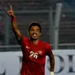 Selebrasi pemain Indonesia U-23, Alfin Tuasalamony setelah berhasil melakukan eksekusi tendangan penalti ke gawang Timnas Dominika, Kamis (15/5/14). (Liputan6.com/Andrian M Tunay)