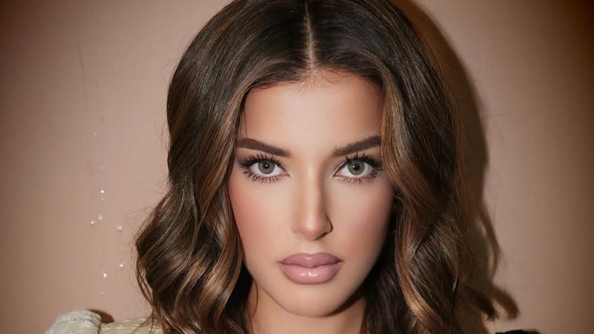 Warna Rambut Bold yang Tetap Elegan: Pilihan dan Perawatan Terbaik