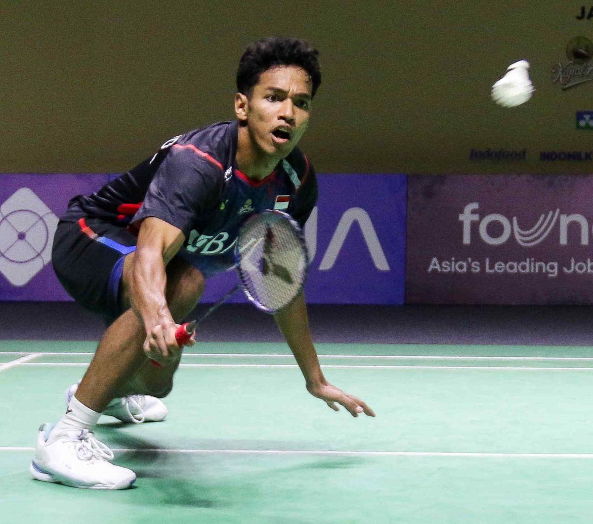 Pebulutangkis tunggal putra Indonesia, Chico Aura Dwi Wardoyo menghadapi wakil Thailand, Kantaphon Wangcharoen dalam babak 32 besar Indonesia Open 2024 di Istora Senayan, Jakarta, Selasa (4/6/2024). Perjuangan Chico di ajang Indonesia Open 2024 harus kand