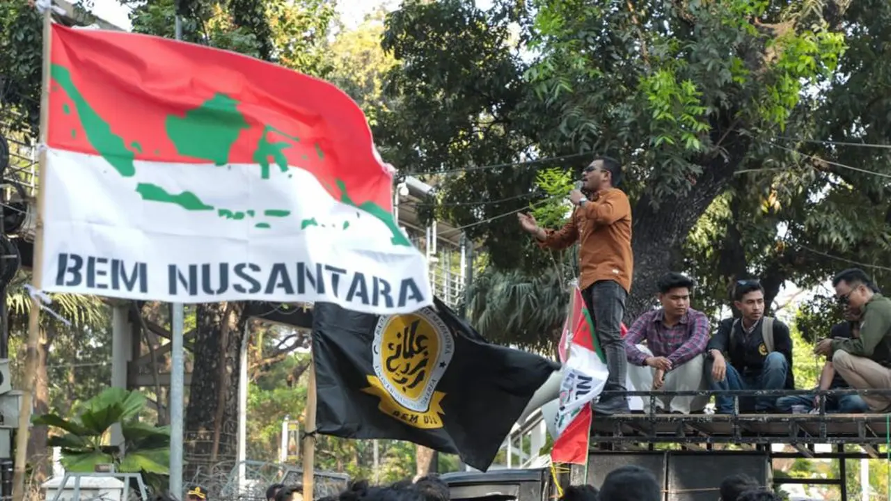Badan Eksekutif Mahasiswa (BEM) Nusantara menggelar aksi demonstrasi di kawasan Patung Kuda, Jalan Medan Merdeka Barat, Gambir, Jakarta Pusat, DKI Jakarta, pada Rabu (18/10) (Istimewa)
