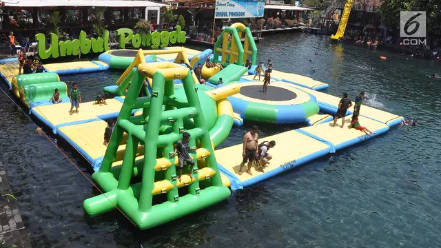 Sensasi Swafoto Dalam Air di Kolam Renang Umbol Ponggok
