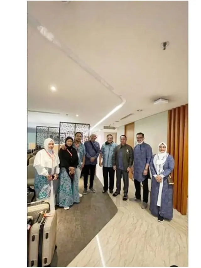 6 Momen Meisya Siregar dan Bebi Romeo Persiapan Berangkat Haji, Penuh Haru